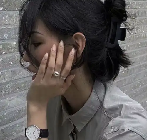 精选女头没有表达清楚的爱意都是错觉