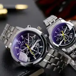 手表是简约又大气的装饰,比戴那些手链帅气一百倍