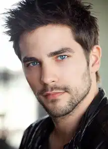 曾经很红的照片主角,现在居然变成了大叔