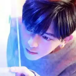 2018最新的帅气成熟男生微信头像