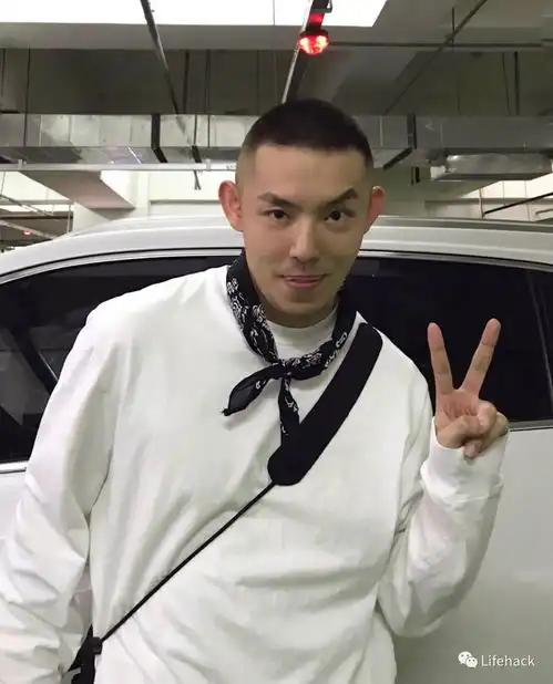 李现寸头照刷屏,果然男生留寸头才最帅比