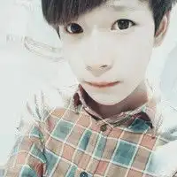 孤独气息的qq男生头像一个人的生活习惯了渐渐的对爱就麻木了3