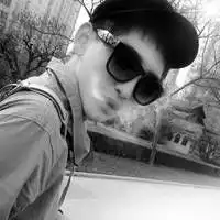 现在的你看到的我是蓝色的