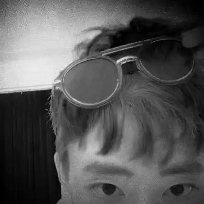 男生黑白丧系头像,有一种焦虑是颓废了