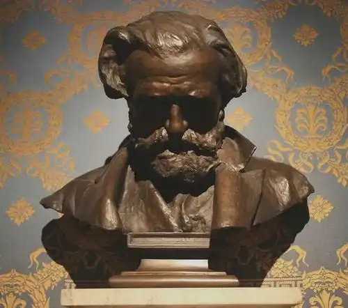 文森佐吉米托自古英雄出少年的雕塑家