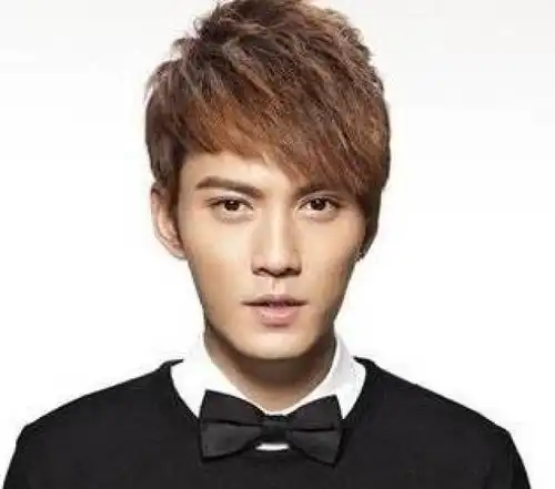 教你怎么吹蓬松式的男生3.7分背头发型