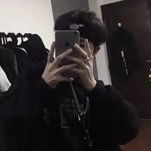 头像人向前走苦才会向后退