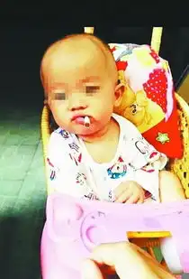 女子朋友圈看到男婴叼烟照发现是自己儿子图