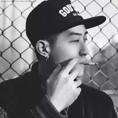 戴帽子的男生头像男生戴帽子帅气头像要酷