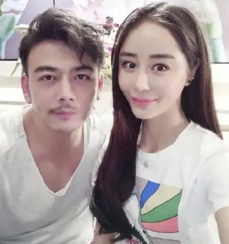 网红艾米夸杨烁是四海八荒最帅的男子,网友给你钱花当然帅