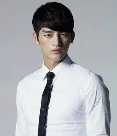 15款帅气个性的男生潮流短发发型