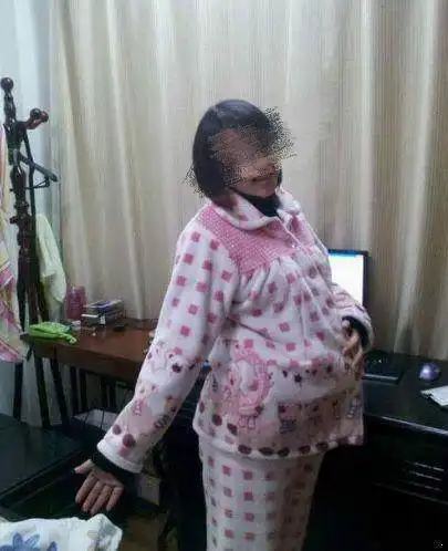 39岁孕妇生下龙凤胎,难产找丈夫签字时,医生他还是个孩子