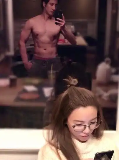 王力宏晒健身照,一周锻炼6次,变身猛男只为让娇妻抬头看自己