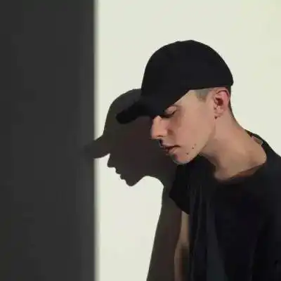 本质上薄情寡义的三个星座,很难被捂热,不是真心请勿靠近