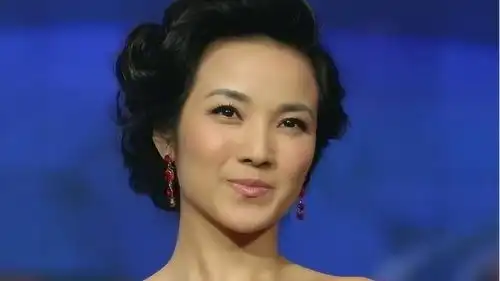 央视美女主持管彤,曾和韩红误传绯闻,和圈外丈夫很低调