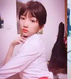 抖音14岁女装大佬火了,轩墨国民第一扳手易主网友我先弯为敬