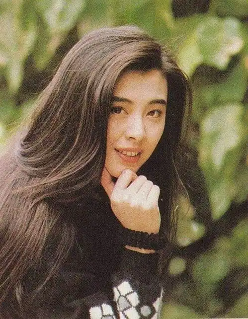 戴笠门下的军统站长,师从章太炎,孙女是全国男性的梦中情人