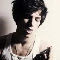 请问有下面头像的情侣头像吗比较急谢谢了啊