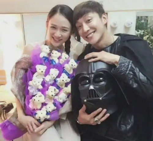 乔任梁离开5周年,谁还记得那个爱笑的粉红大男孩