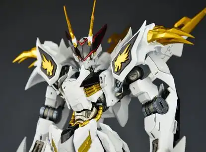 官方又没吃药,自由高达再次惨遭魔改,巴巴托斯黑化成半人马