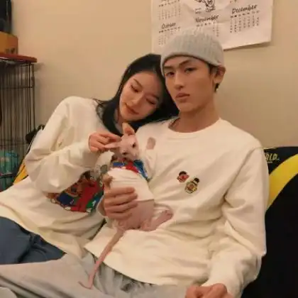 意境时尚情侣头像,有背影的有侧面也有正脸的