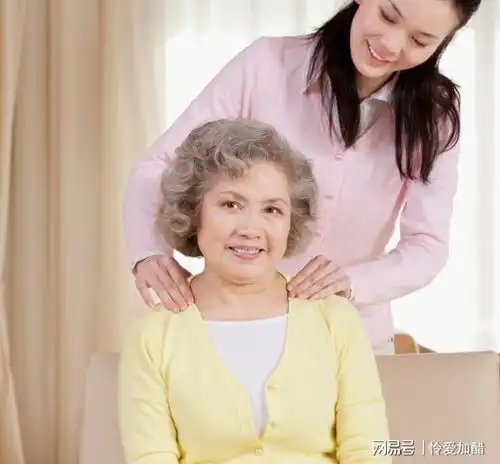 弟媳生娃,女儿给6千红包,母亲给6万,你弟弟压力大多帮点