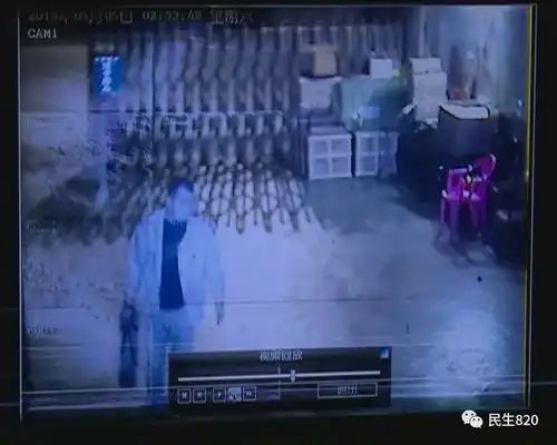 监控拍下凌晨两男子头盔口罩,全副武装夜探小区想干嘛