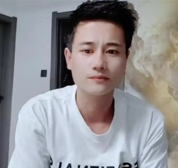 可惜了网红杨立新遇害后续男友被捕画面曝光,其老师再爆猛料