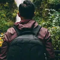 男孩的背影头像图片,背影太消瘦显得很孤独