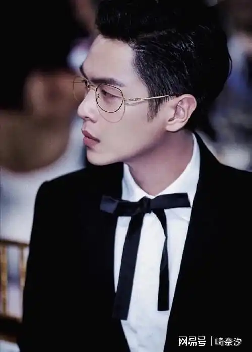 张若昀这个已婚男人,竟然该死的甜美