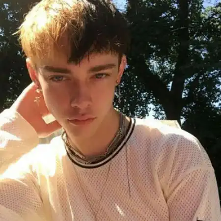 欧美男头像帅气超清,不管以什么身份都喜欢