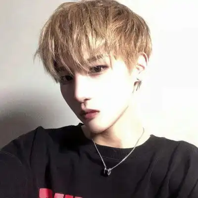 一套男生头像真实8张男生图片高清生活照