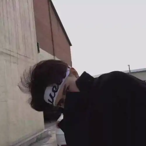 你好,请问你喜欢我吗,喜欢我的话就呼吸