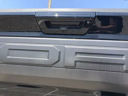 2018款福特猛禽f150潇洒不羁突出个性