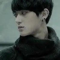 黄子韬头像黑白黑白高冷黄子韬头像微信头像图片大全