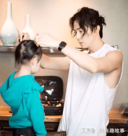 超级奶爸李承铉全职带娃6年身患抑郁,却被质疑软饭男