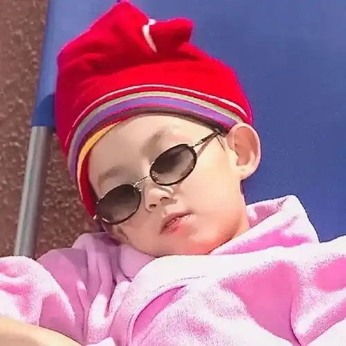 头像男生追赶日月,不苟于山川