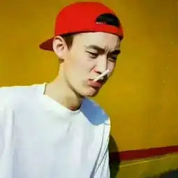 什么样的头像会让别人觉得比较成熟,但并不是沧桑的那种,最好是带有一点狂野的,男生头像