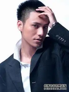 陈坤这是什么发型知道的进来看看