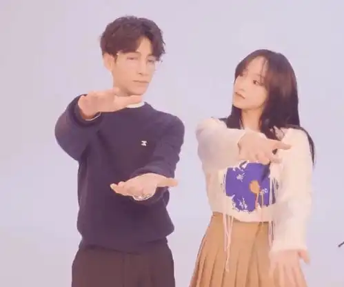 良言写意终于官宣男女主出席开机现场,神仙选角好绝