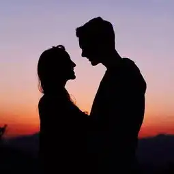 12星座男最希望回家看到女票在做什么