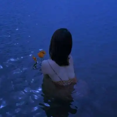 海边背影头像唯美漂亮长路漫漫孤独作伴