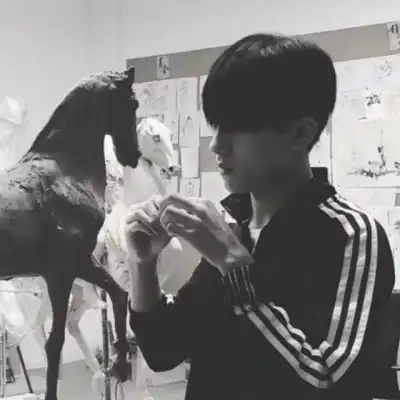 爱豆易烊千玺偶像中的实力派超男生头像我要个性网