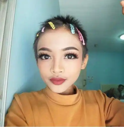 泰国12岁男孩化妆技术了得,做美妆网红吸粉27万