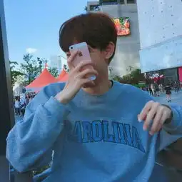 年轻帅气的男生微博头像干净温柔是不敢爱还是根本不想爱