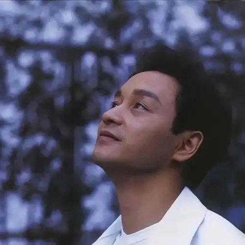 男人的花期实在太短,但总有极品到了叔的岁数还有少年感