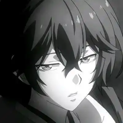 男头坠入云暮间