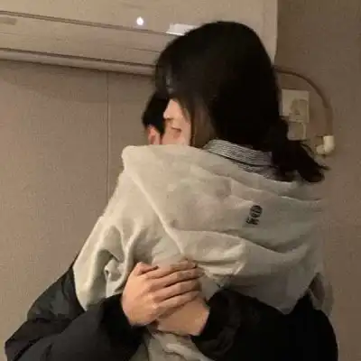 第一次遇见未来,与你四目相对超情侣头像我要个性网