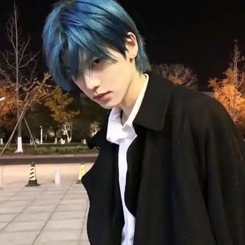 男生头像丨可老天就喜欢看满身遗憾的我们