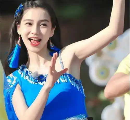 杨颖跑男生图曝光,腰围差距肉眼可见,网友到底是当了妈